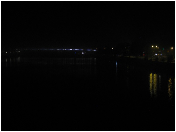 584x433 pixels (33K)